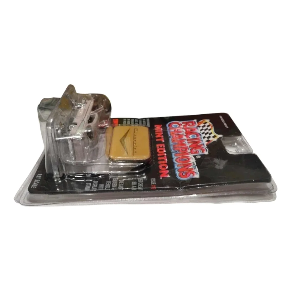 Racing Champions Issue #15 Mint Edition 1957 Chevy Bel Air diecast Car! - Picture 4 of 7